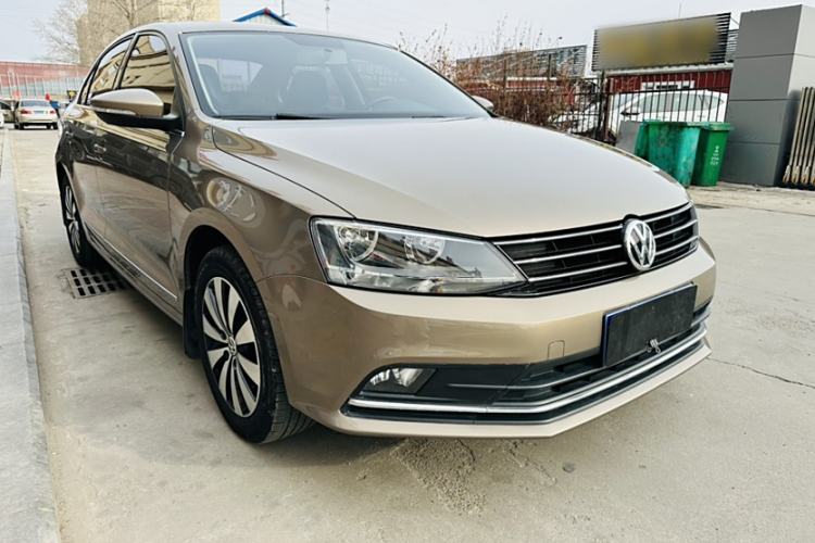 Used Volkswagen Sagitar 2017 230TSI Automatic Comfort Version Exterior 2