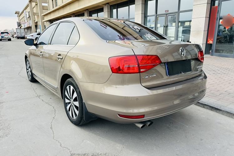 Used Volkswagen Sagitar 2017 230TSI Automatic Comfort Version Exterior 4