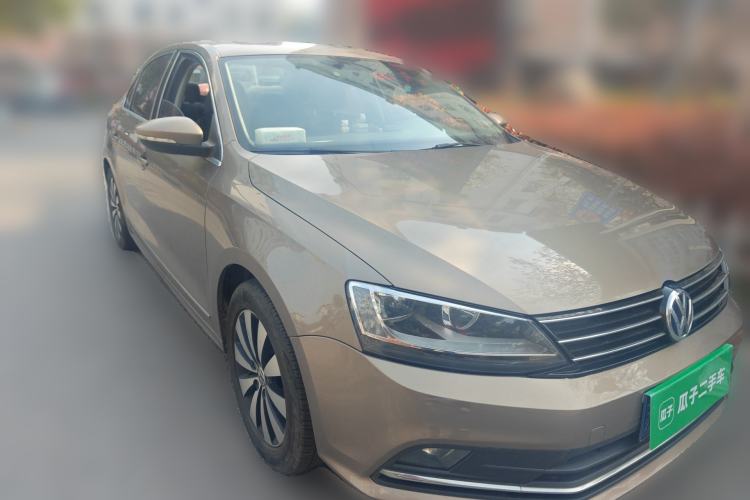 Used Volkswagen Sagitar 2017 230TSI Automatic Comfort Version Front Right 45 Deg