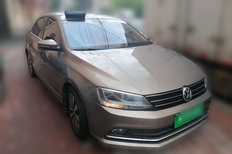 Used Volkswagen Sagitar 2017 180TSI Automatic Leading Model Front Right 45 Deg