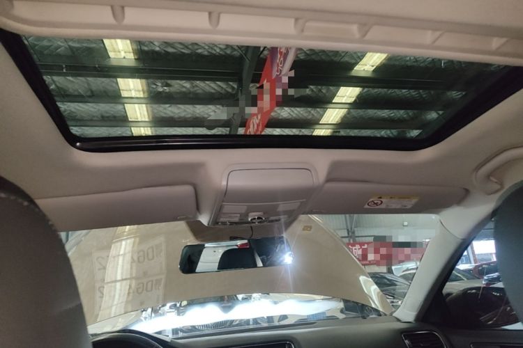 Used Volkswagen Sagitar 2017 230TSI Automatic Comfort Version Headliner