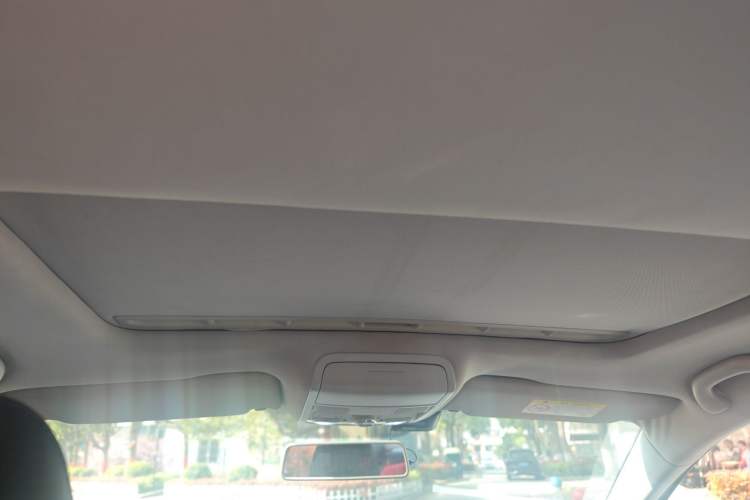 Used Volkswagen Sagitar 2017 230TSI Automatic Comfort Version Headliner