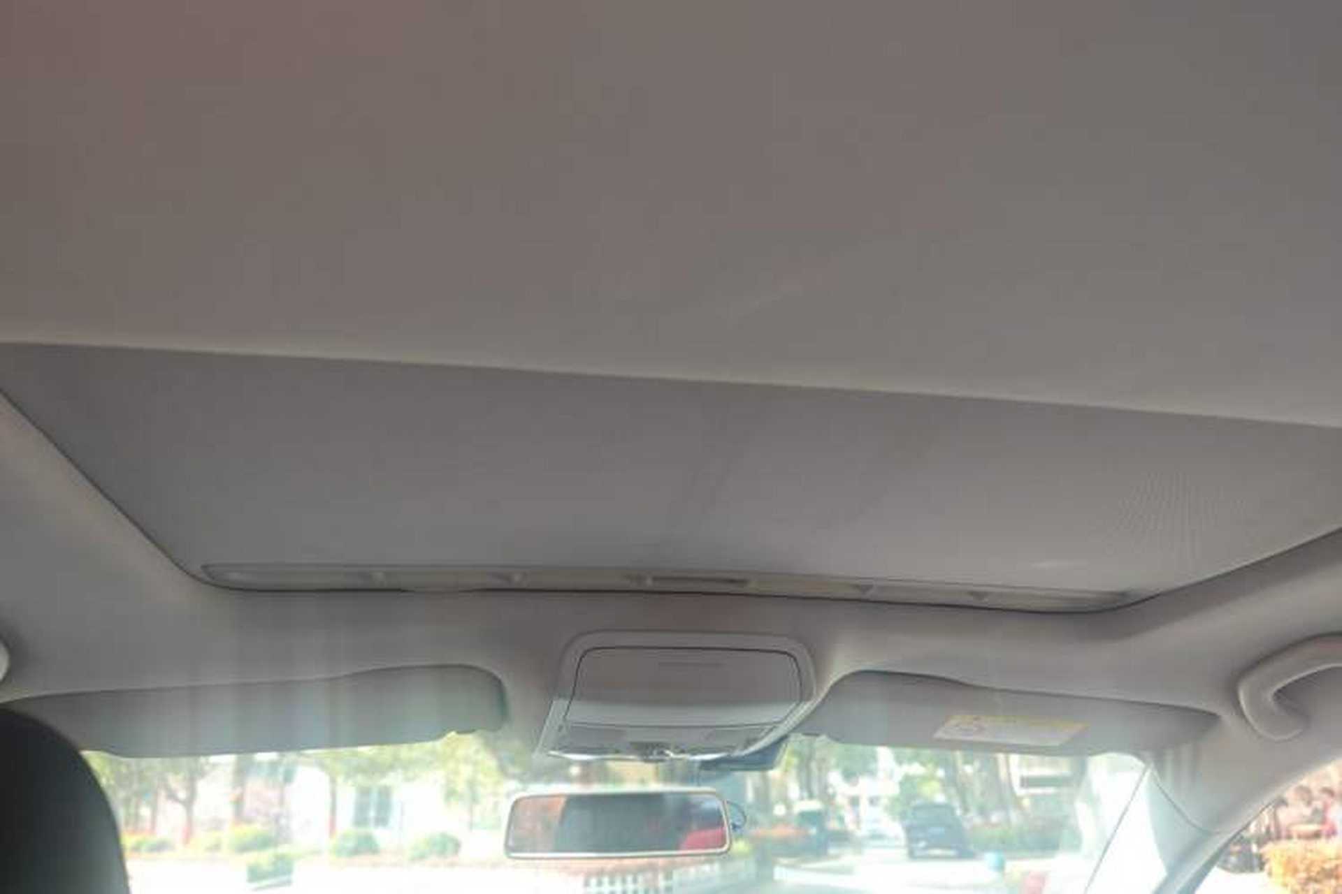 Used Volkswagen Sagitar 2017 230TSI Automatic Comfort Version Headliner
