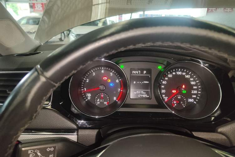 Used Volkswagen Sagitar 2017 230TSI Automatic Comfort Version Instrument Cluster