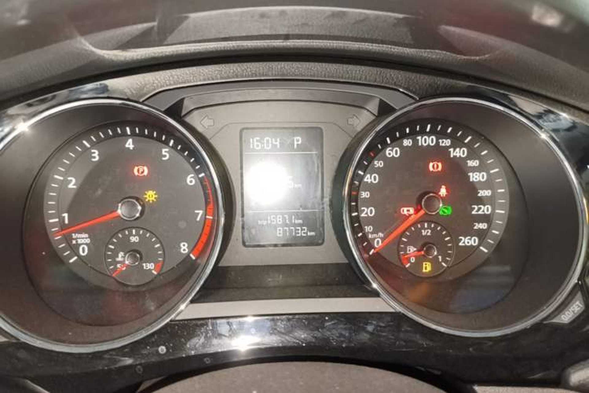 Used Volkswagen Sagitar 2017 230TSI Automatic Comfort Version Instrument Cluster