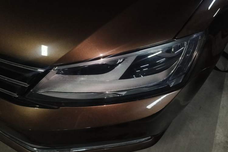 Used Volkswagen Sagitar 2017 230TSI Automatic Comfort Version Left Front Headlight