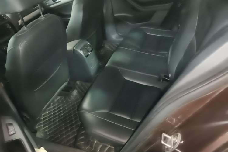Used Volkswagen Sagitar 2017 230TSI Automatic Comfort Version Left Rear Seat
