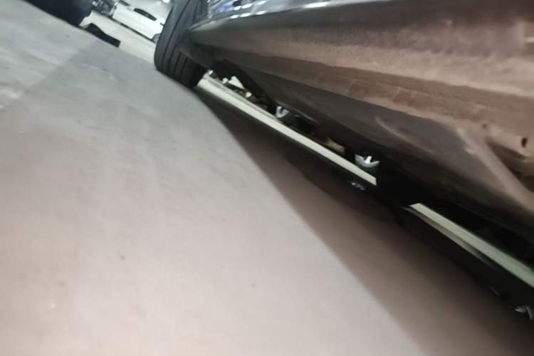 Used Volkswagen Sagitar 2017 230TSI Automatic Comfort Version Left Side Sill