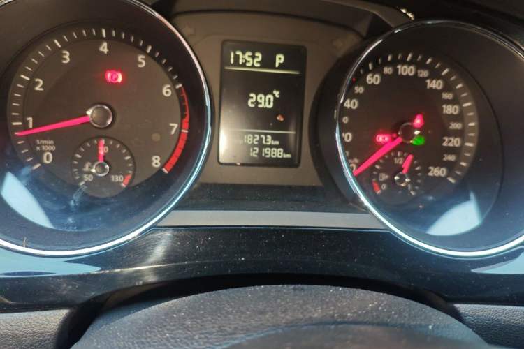 Used Volkswagen Sagitar 2017 230TSI Automatic Comfort Version Odometer Close Up