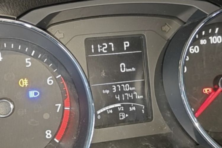 Used Volkswagen Sagitar 2017 1.6L Automatic Comfort Model Odometer Close Up