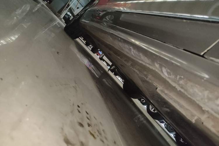 Used Volkswagen Sagitar 2017 230TSI Automatic Comfort Version Right Side Sill