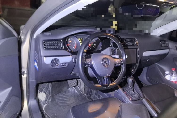 Used Volkswagen Sagitar 2017 1.6L Automatic Comfort Model Steering Wheel