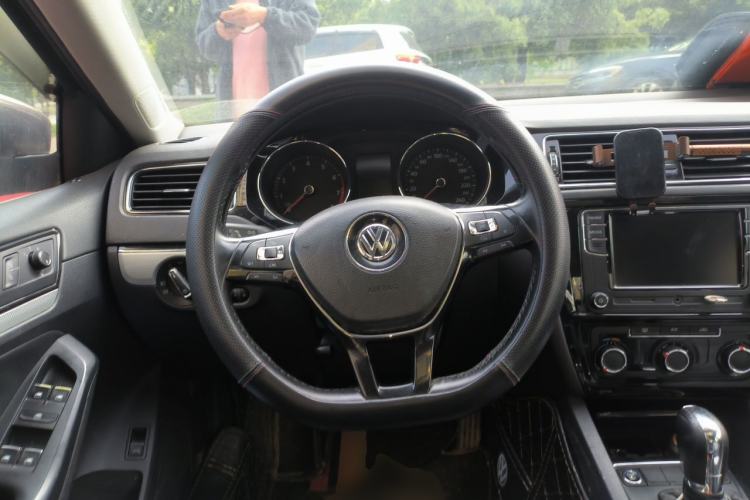 Used Volkswagen Sagitar 2017 1.6L Automatic Comfort Model Steering Wheel