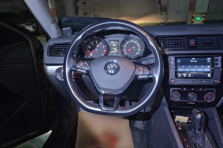 Used Volkswagen Sagitar 2017 1.6L Automatic Comfort Model Steering Wheel