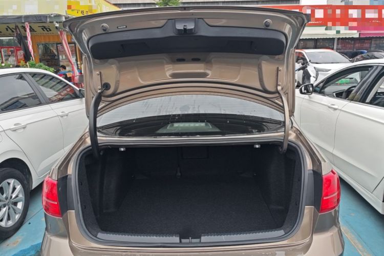 Used Volkswagen Sagitar 2017 1.6L Automatic Comfort Model Trunk
