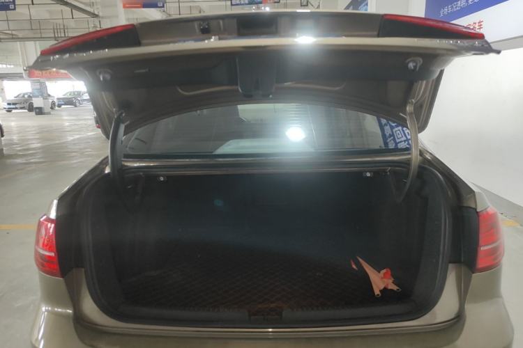 Used Volkswagen Sagitar 2017 1.6L Automatic Comfort Model Trunk