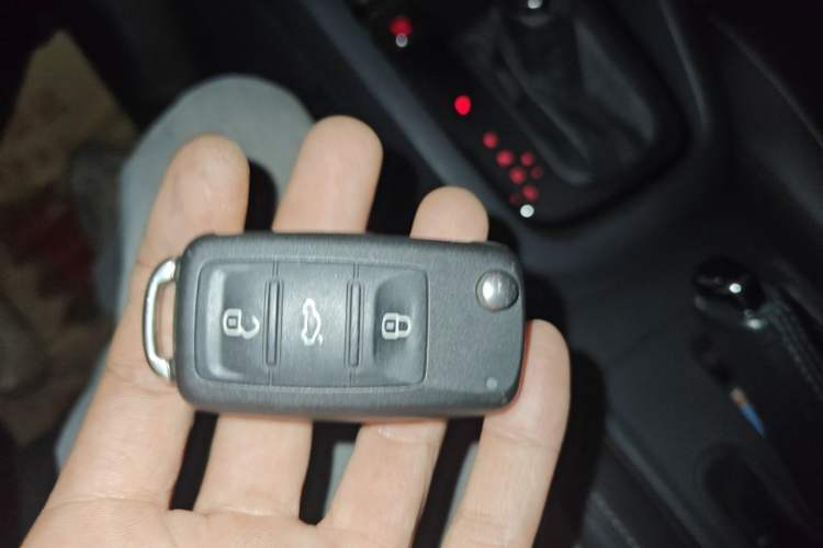 Used Volkswagen Sagitar 2017 1.6L Automatic Comfort Model Vehicle Key