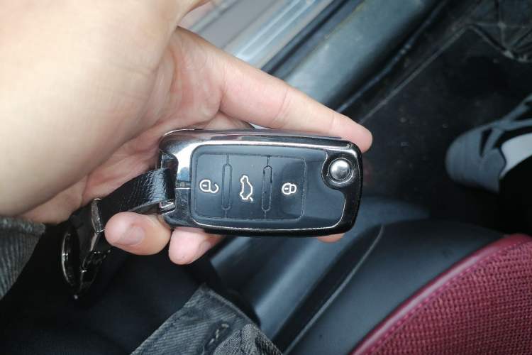 Used Volkswagen Sagitar 2017 180TSI Automatic Leading Model Vehicle Key