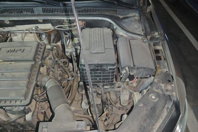 Used Volkswagen Sagitar 2017 1.6L Automatic Comfort Model Engine Bay Left