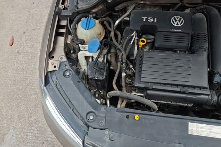 Used Volkswagen Sagitar 2017 230TSI Automatic Comfort Version Engine Bay Right