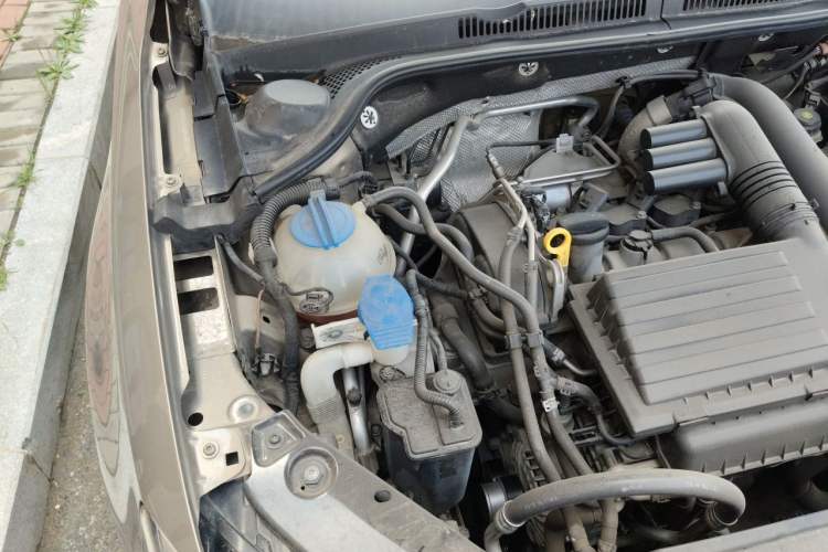 Used Volkswagen Sagitar 2017 230TSI Automatic Comfort Version Engine Bay Right