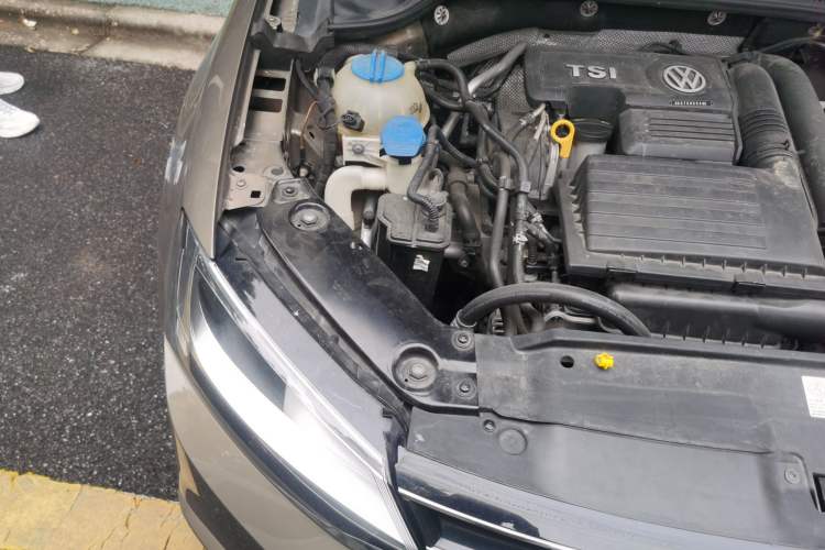 Used Volkswagen Sagitar 2017 230TSI Automatic Comfort Version Engine Bay Right