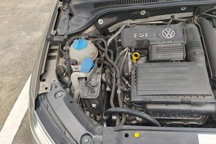 Used Volkswagen Sagitar 2017 230TSI Automatic Comfort Version Engine Bay Right