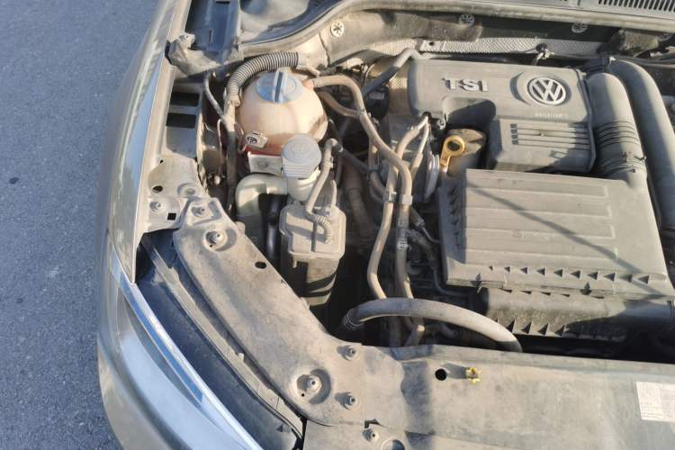 Used Volkswagen Sagitar 2017 230TSI Automatic Comfort Version Engine Bay Right