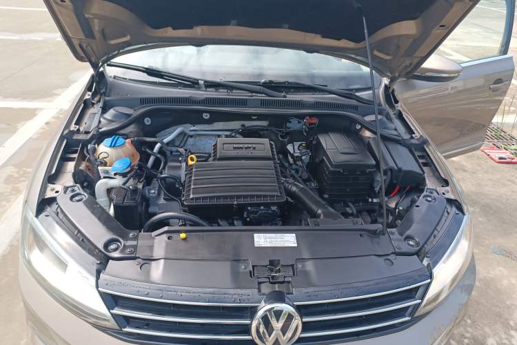 Used Volkswagen Sagitar 2017 1.6L Automatic Comfort Model Engine Bay