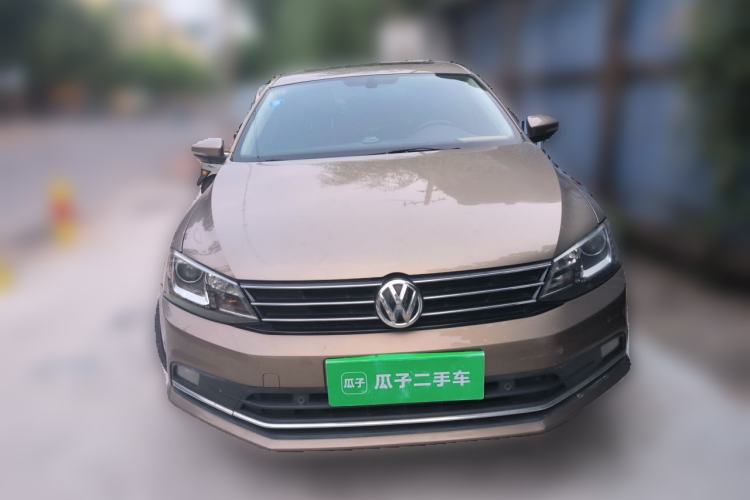 Used Volkswagen Sagitar 2017 230TSI Automatic Luxury Edition Front