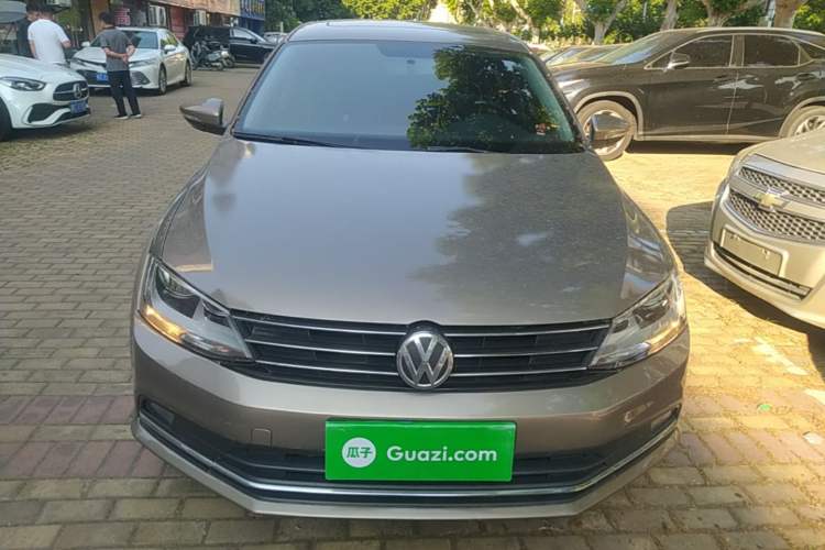 Used Volkswagen Sagitar 2017 1.6L Automatic Comfort Model Front