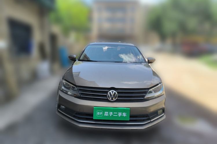 Used Volkswagen Sagitar 2017 1.6L Manual Comfort Model Front