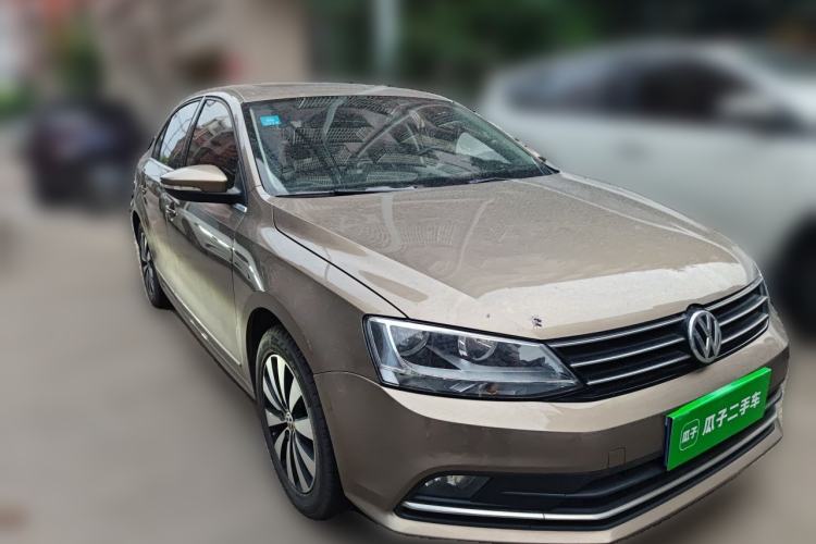 Used Volkswagen Sagitar 2017 230TSI Automatic Comfort Version Front Right 45 Deg