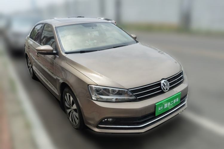 Used Volkswagen Sagitar 2017 230TSI Automatic Comfort Version Front Right 45 Deg