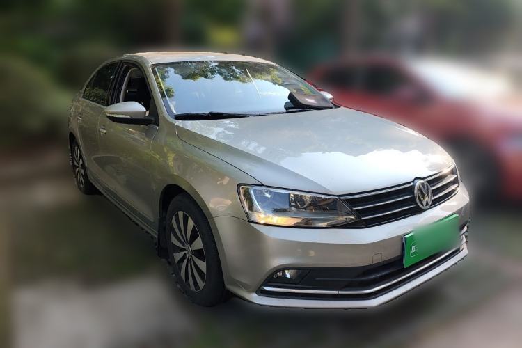 Used Volkswagen Sagitar 2017 1.6L Manual Comfort Model Front Right 45 Deg