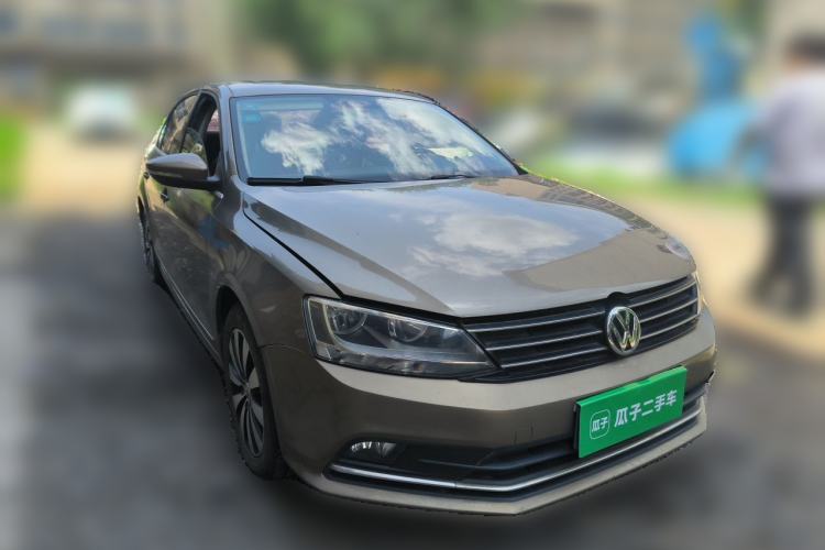 Used Volkswagen Sagitar 2017 1.6L Manual Comfort Model Front Right 45 Deg