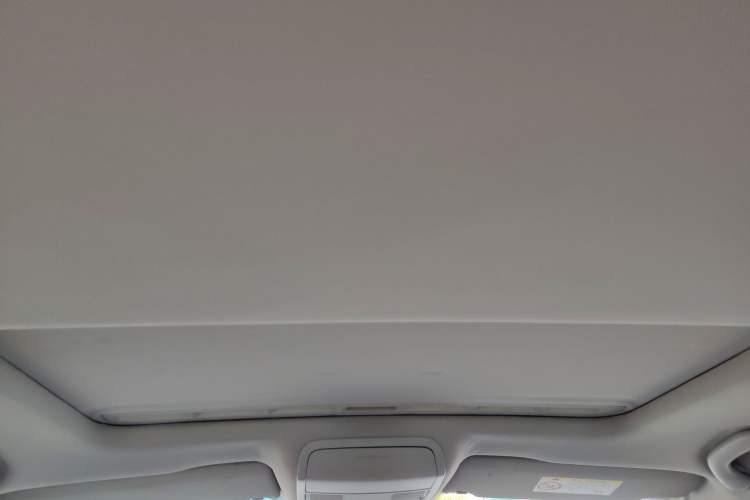 Used Volkswagen Sagitar 2017 230TSI Automatic Comfort Version Headliner