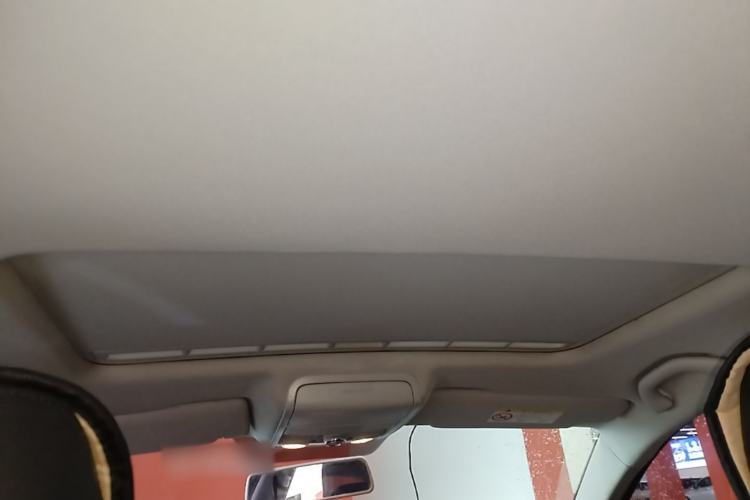 Used Volkswagen Sagitar 2017 230TSI Automatic Comfort Version Headliner
