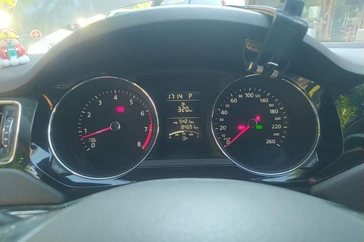 Used Volkswagen Sagitar 2017 1.6L Automatic Comfort Model Instrument Cluster