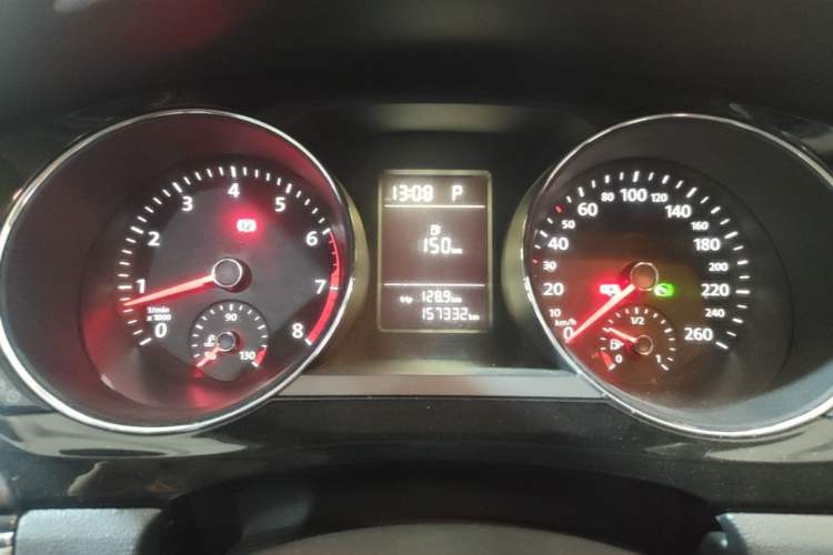 Used Volkswagen Sagitar 2017 230TSI Automatic Comfort Version Instrument Cluster