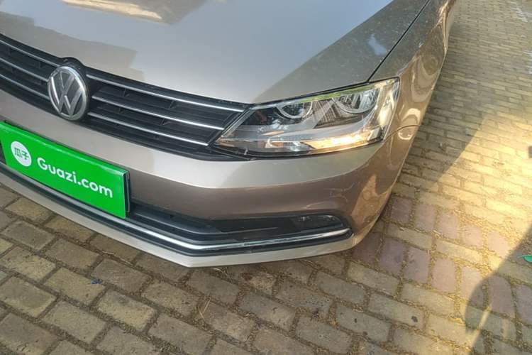 Used Volkswagen Sagitar 2017 1.6L Automatic Comfort Model Left Front Headlight