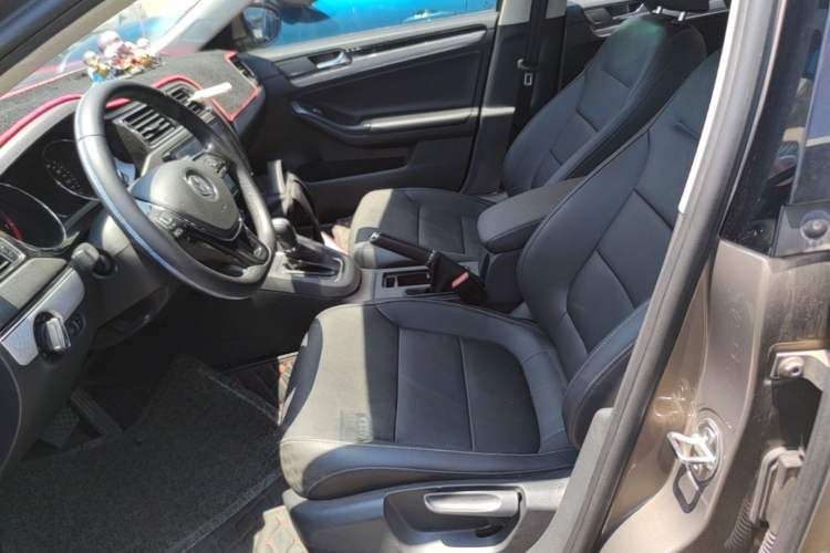 Used Volkswagen Sagitar 2017 1.6L Automatic Comfort Model Left Front Seat