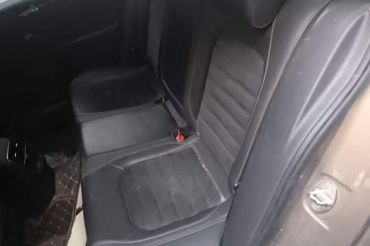 Used Volkswagen Sagitar 2017 230TSI Automatic Luxury Edition Left Rear Seat
