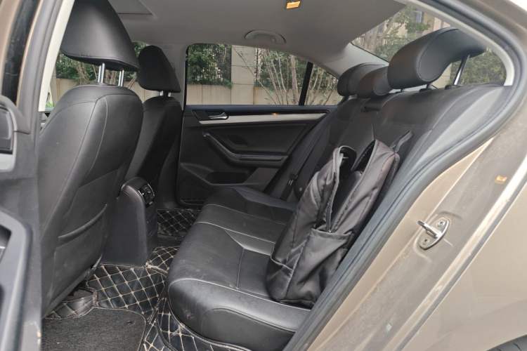 Used Volkswagen Sagitar 2017 230TSI Automatic Comfort Version Left Rear Seat