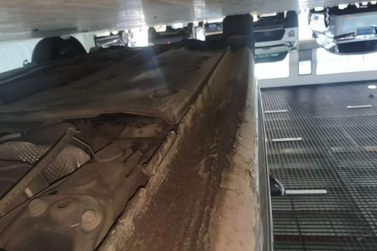 Used Volkswagen Sagitar 2017 230TSI Automatic Comfort Version Left Side Sill