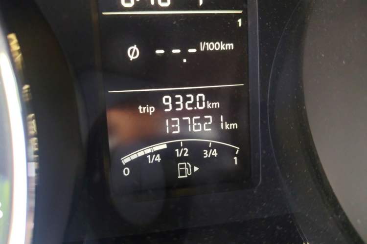 Used Volkswagen Sagitar 2017 1.6L Automatic Comfort Model Odometer Close Up