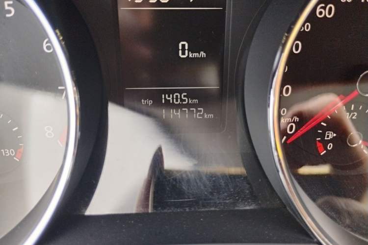 Used Volkswagen Sagitar 2017 230TSI Automatic Comfort Version Odometer Close Up