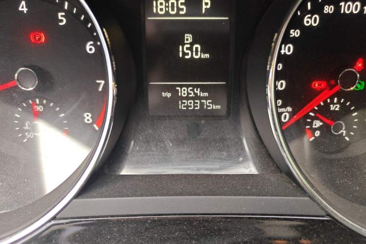 Used Volkswagen Sagitar 2017 230TSI Automatic Comfort Version Odometer Close Up