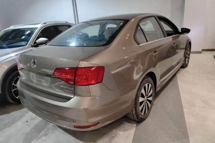 Used Volkswagen Sagitar 2017 230TSI Automatic Comfort Version Rear Right 45 Deg