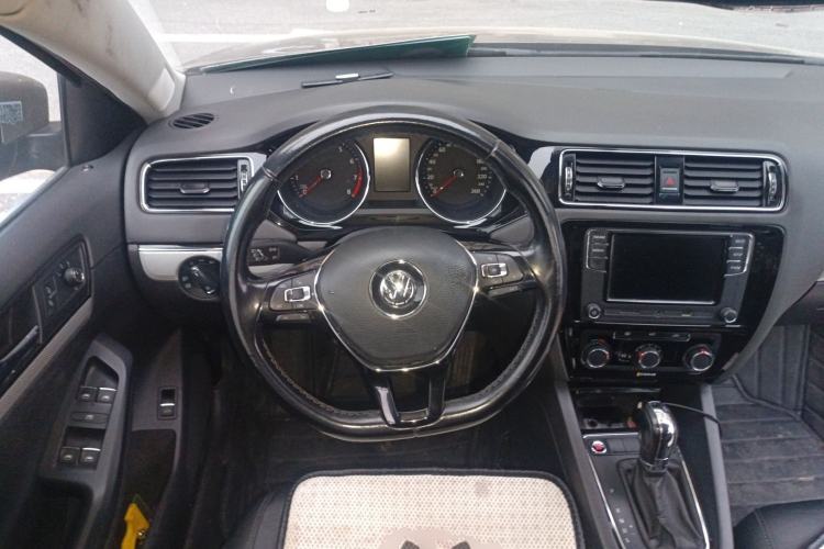 Used Volkswagen Sagitar 2017 1.6L Automatic Comfort Model Steering Wheel